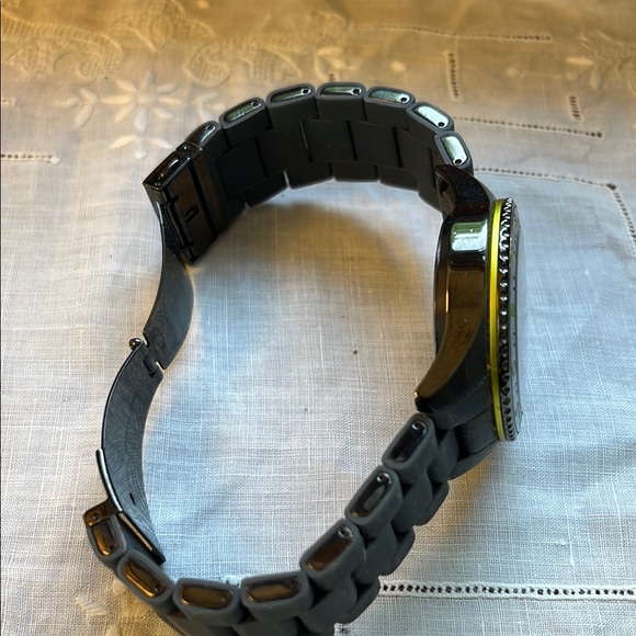 Marc by Marc Jacobs MBM2553 Gray Sporty Analog Watch – Stainless Steel, 5 ATM - Picture 2 of 5